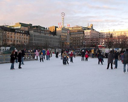 _DSC0007 Ice skating in Kungsträdgården