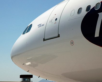 _DSC0008 Airbus A330-300, boarding in Larnaca