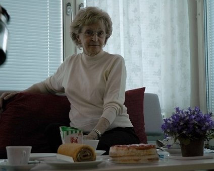 _DSC0230 Mum having coffee (and some cakes) in her apartment