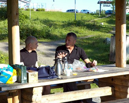 _DSC0092 Markos and Krister talking