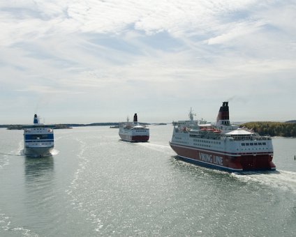 _DSC0077 Ships towards and from Mariehamn.