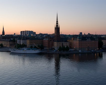 _DSC0004 View of Stockholm from Södermalm, looking north. Sunset at 22:31.