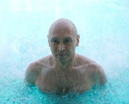 _DSC0054 Markos in the pool.