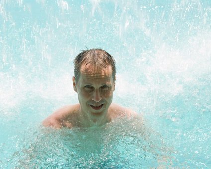 _DSC0055 Arto in the pool.