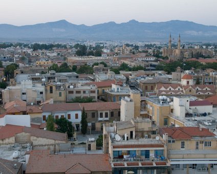 _DSC0024 Lefkosia towards the north.