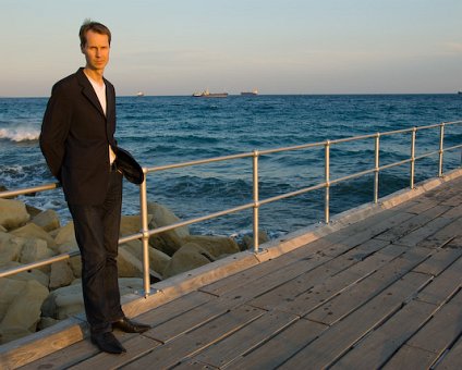 _DSC0010-2 Arto on a pier.