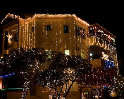 _DSC0058 A decorated house.