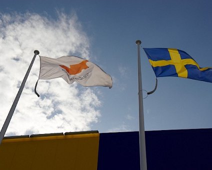 _DSC0003 Flags of Cyprus and Sweden.