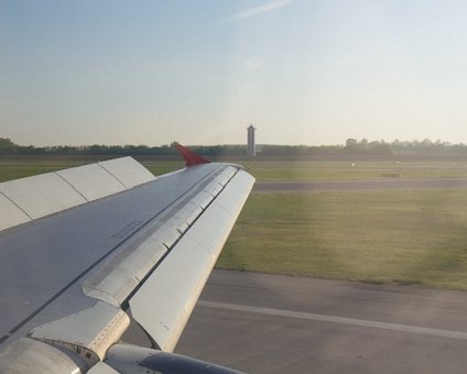 _DSC0015 Landing at Vienna airport.