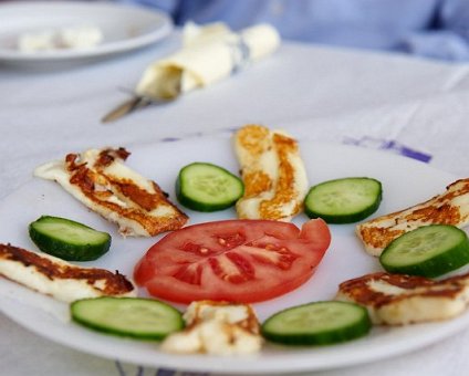 _DSC0057 Appetizer: grilled halloumi.