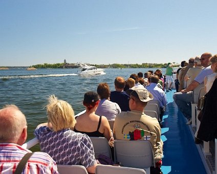 _DSC0240 Going sightseeing by boat.