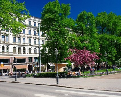 _DSC0171 In central Helsinki, by esplanadi boulevard.