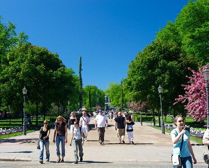 _DSC0197 People walking in a park in central Helsinki.