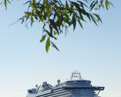 _DSC0062 A cruise ship passing by Nacka Strand.