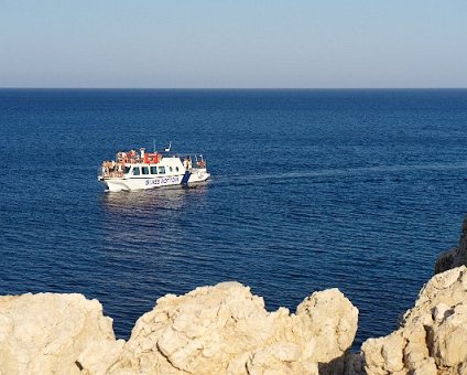 _DSC0071 Boat passing by Cavo Greco.