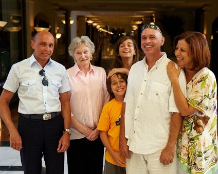 _DSC0017 Markos, mum, Andreas, Ingrid, Nicos and Mina at Hilton hotel.