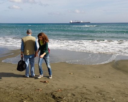 _DSC0017 Nicos and Ingrid on the beach in Limassol.