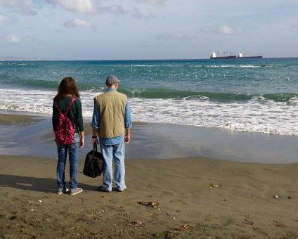 _DSC0018 Ingrid and Nicos on the beach in Limassol.