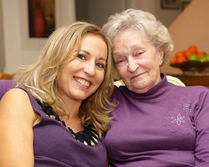 _DSC0027 Marianna and Mum.