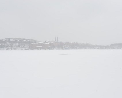 _DSC0029 Winter landscape. Frozen lake, view towards the south.