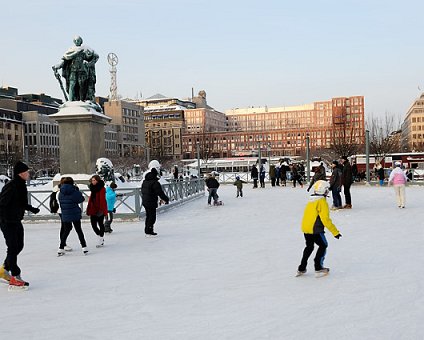 _DSC0071 Ice skating at Kungsträdgården.