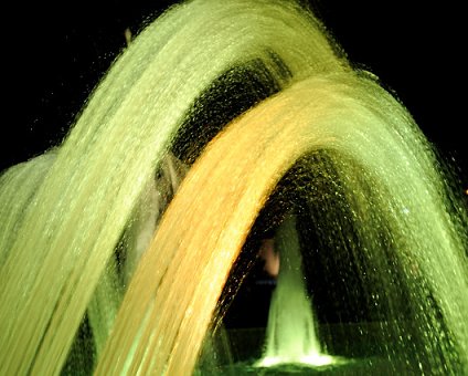 _DSC0071 Water fountain at the hotel entrance at Capo Bay.