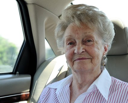 _DSC0007 Mum in the car.