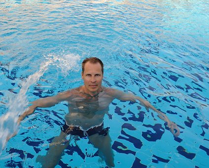 _DSC0026 Arto in the pool at Elias Beach Hotel.