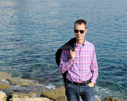 _DSC0069 Arto walking by the sea on New Year's Day.