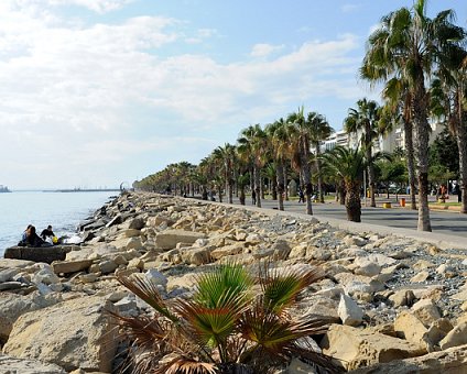 _DSC0075 At the seaside promenade in Limassol.