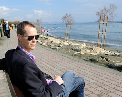 _DSC0082_1 Arto relaxing by the sea in Limassol.