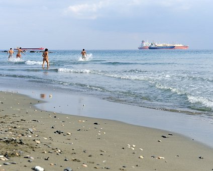 _DSC0087 Winter bathers on New Year's Day.