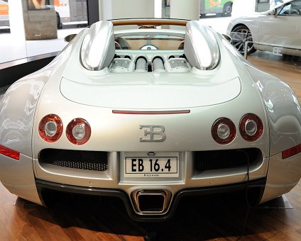 _DSC0031 Car (Bugatti Veyron EB 16.4) in a shop at Friedrichstrasse.