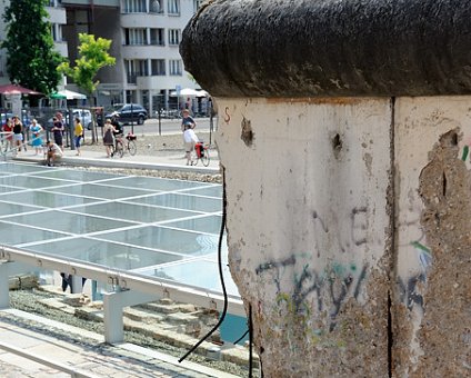 _DSC0052 Part of the Berlin wall.