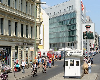 _DSC0062 At Checkpoint Charlie.