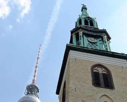 _DSC0087 Tv-tower and church tower.