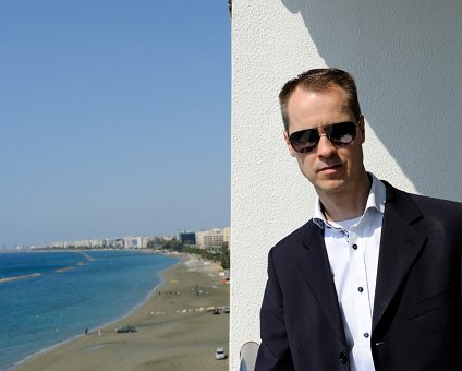 _DSC0008 Arto on the balcony at the hotel in Limassol.