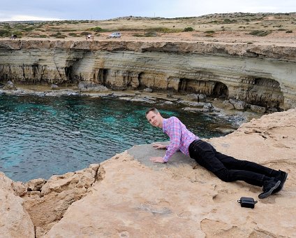 _DSC0115 Arto at the sea caves.