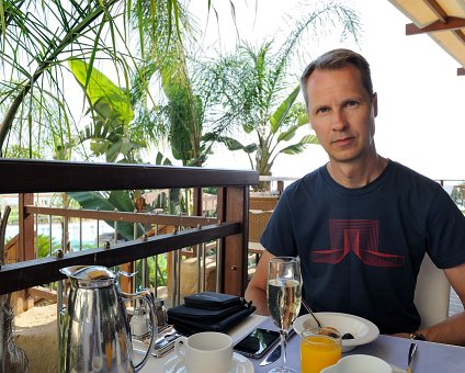 _DSC0004_1 Arto having breakfast at Capo Bay Hotel.