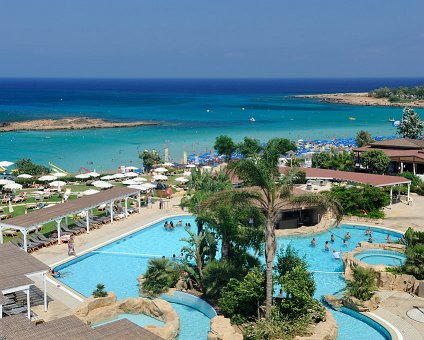 _DSC0110 View over the pool and sea at Fig Tree Bay.