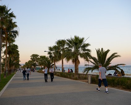 _DSC0012 At the seaside promenade (Molos in Greek) in Limassol in the evening.