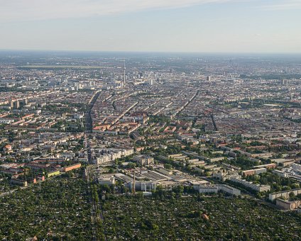 _DSC0045 View of central Berlin and the TV-tower, on the approach to Tegel airport.
