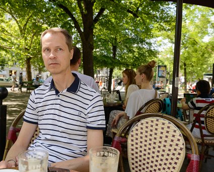 _DSC0009 Arto having coffee at Einstein Kaffee on Kurfürstendamm.