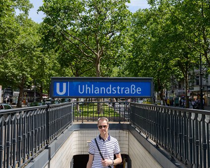 _DSC0026 Arto at a subway station on Kurfürstendamm.