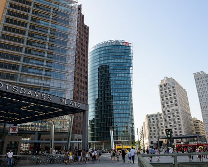 _DSC0139 At Potsdamer Platz.