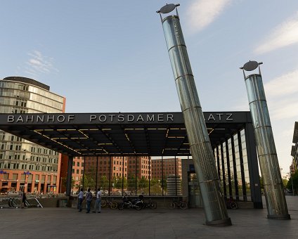 _DSC0235 At Potsdamer Platz.