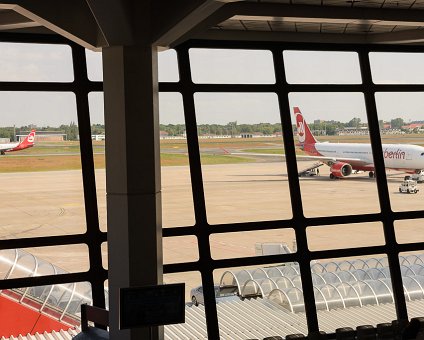 _DSC0002 View from the lounge at Tegel airport.