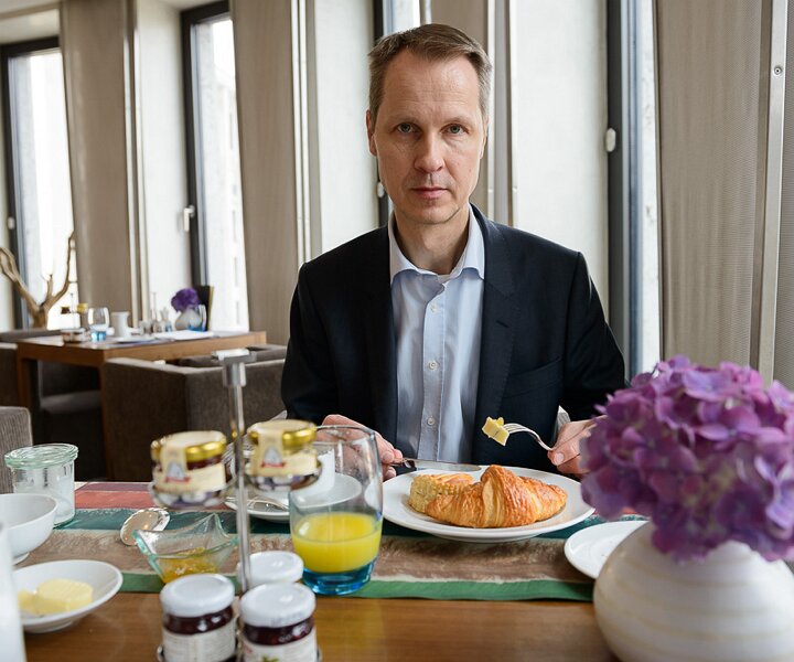 _DSC0006 Breakfast in the lounge at the Sofitel Berlin Kurfürstendamm.