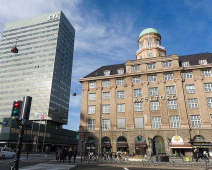 _DSC0005 In central Copenhagen, the Radisson Blu Royal Hotel (originally SAS Royal Hotel) to the left.