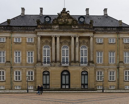 _DSC0041 Amalienborg palace, the winter home of the Danish royal family.